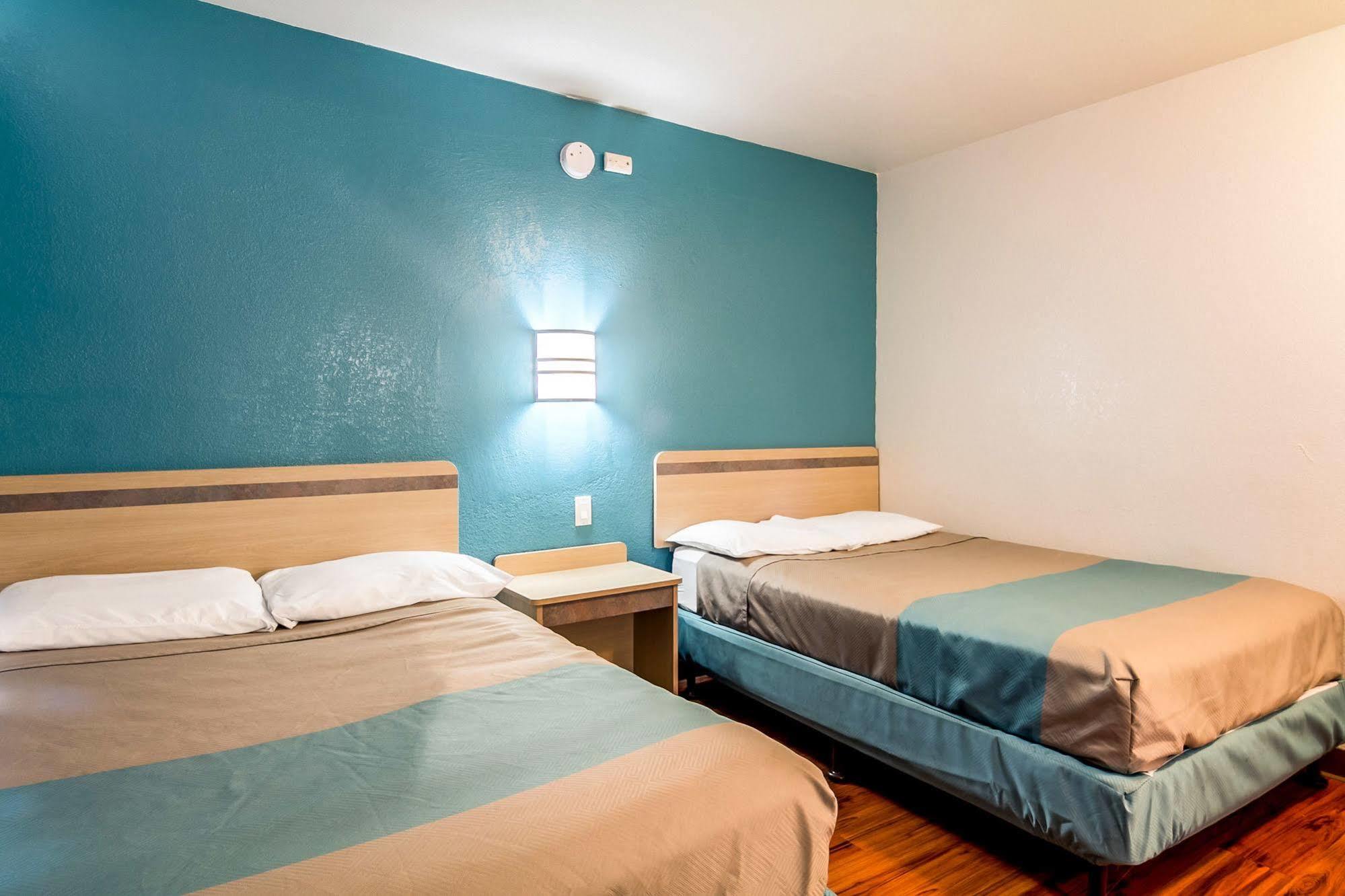 Motel 6-Janesville, Wi Extérieur photo